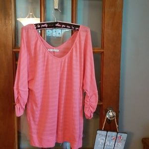 😍 3/ $20 Dolman top